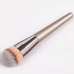 Wood handle makeup brush